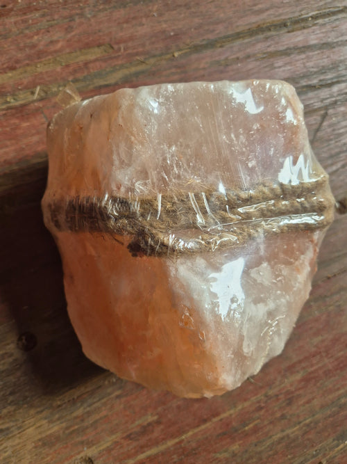 Premium Himalayan Large 2.4kg salt on a rope